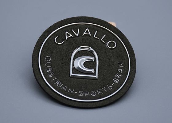 Özel Gümüş Logolu Mikrofiber Malzeme Kabartmalı Yamalar