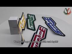 Kabartmalı Logolu TPU İki Renkli Isı Transfer Giyim Etiketlerini Neden Seçmelisiniz Görün