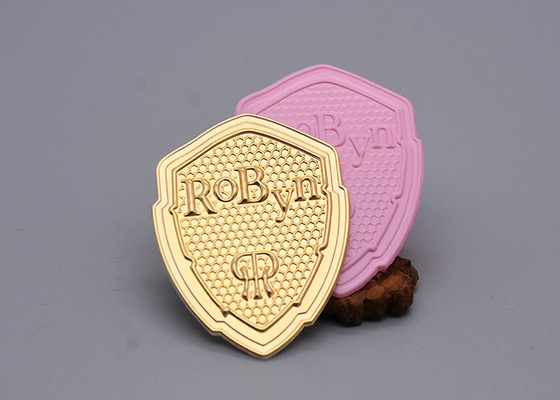 Giyim İçin Özel Parçalanabilir TPU Rozet Kalıplama Isı Kabartmalı Logo