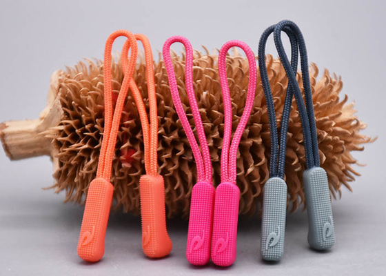 Giysiler İçin Polyester İpli 3D Kabartmalı Plastik Fermuar Çektirme