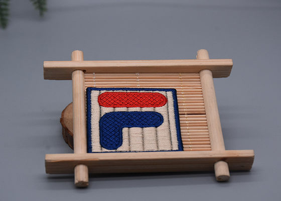 3D Giysiler İçin Özel Yenilenebilir İplik Nakış Yaması Dedi