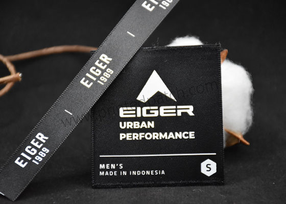 İş Giysisi 0.3mm Silikon Etiketler Şerit Bant Üzerinde Serigrafi Baskılı Yamalar